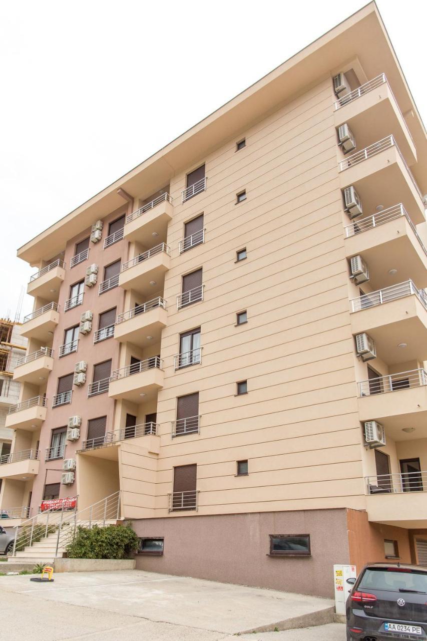 Becici - Andrea Apartman Exteriör bild